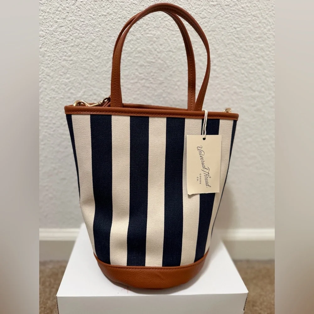 Universal Thread Navy and Tan Striped Tote - Picture 4 of 4